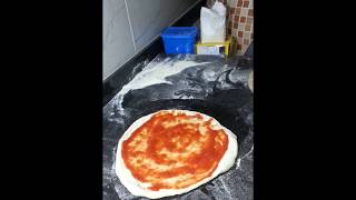 Pizza forno a lenha tipo Napolitana farinha Italiana [upl. by Levenson]