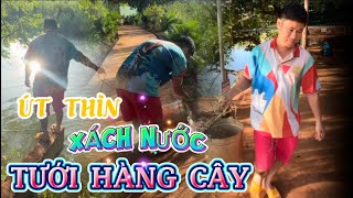 Út Thìn xách nước tưới hàng cây ở Cốc của Thầy Minh Tuệthichminhtue minhtue [upl. by Ssac]