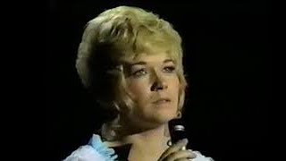 SAMMI SMITH  interview MIDWEST COUNTRY COUNTDOWN February 24 1979 [upl. by Rimma]