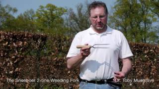 The Sneeboer 2 tines Weeding Fork [upl. by Hakeber38]