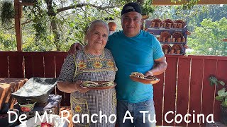 Comiendo En El Rancho Unas Gorditas De Carne Molida Muy Sabrosas [upl. by Ardme]