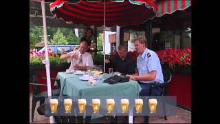 Blik op de Weg OFFICIAL  Special De Alcoholtest op het terras [upl. by Ellivnarg]