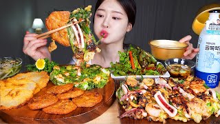 ASMR MUKBANG  부침개 영상은 이걸로 종결 🥹 장마철 바삭바삭 부침개 레전드 먹방 ★ 해물파전 김치전 감자전 상추전 막걸리까지 CRISPY KOREAN PANCAKES [upl. by Thorbert]