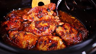 The Best Ever Slow Cooker Chicken Thighs Youll Ever Make  Sweet Caramelized Onion Chicken Recipe [upl. by Donnie]