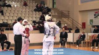 68kg SemifinalIrem Yaman vs Merve Sevi Turkish Junior Taekwondo Championships 2012 [upl. by Brenn426]