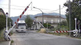 Spoorwegovergang Alife I  Railroad crossing  Passaggio a livello [upl. by Leuneb]