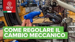 Come regolare il cambio meccanico  Manutenzione base per bici da strada [upl. by Hirsh354]