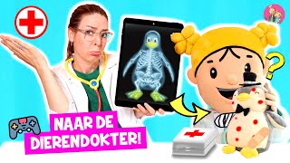 DE ZOETE ZUSJES LEREN DIEREN BETER MAKEN bij DE DOKTER Een Pinguin Met Stippen ❤️DeZoeteZusjes❤️ [upl. by Eileek261]