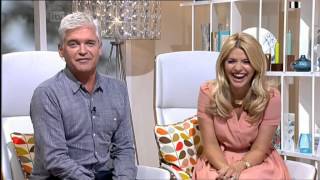 Can you eat piranha asks Holly Willoughby  5th Sept 2012 [upl. by Harmonie856]