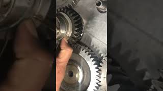 Installing camshaft and setting timing on John Deere 4045 4 cylinder engine johndeeregreen [upl. by Narut]