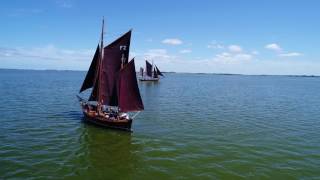 Zeesenboot FZ17 auf dem Saaler Bodden zwischen Dierhagen und Wustrow [upl. by Adnowal697]