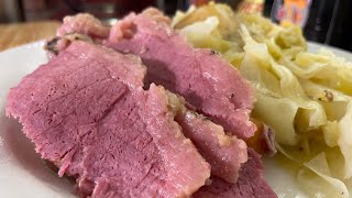 LETS GET READY FOR THE ST PATRICK DAY CELEBRATIONOLD SCHOOL CORN BEEF AND CABBAGE [upl. by Cerell]