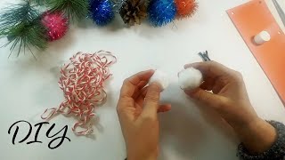 Dekoracja na choinkę z dwóch pomponów🎄Recykling♻️DIY ⛄ [upl. by Trela211]