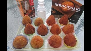 Arancini al burro e al pistacchio con arancinotto e arancinariono video product placement [upl. by Asseralc]