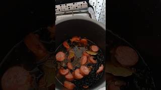 Feijão preto simples e saboroso receitacaseira saborosa feijaopreto receita dicacaseira [upl. by Neitsirhc128]