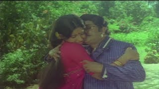 Jeevana Poratam Songs  Kaalam Maarina Song  Sivaji Ganesan Nizhalgal Ravi [upl. by Inaboy]