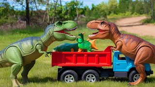 Epic Dinosaur Battle TRex vs Triceratops  Toy Dinosaurs Adventure in Nature Jurassic park [upl. by Abana721]