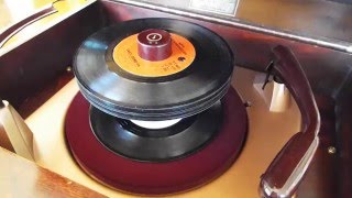 VM record player playing a stack of 45 RPM records [upl. by Daht]