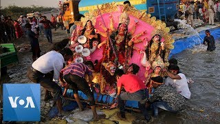 Hindus Flock River Banks For Idol Immersion Ending 9 Day Indian Festival [upl. by Awram]