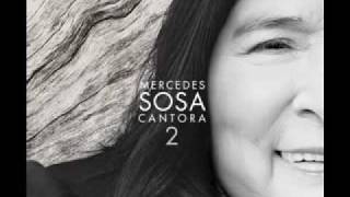 Mercedes Sosa Cantora 2  Y asi y asi con Luciano Pereyra [upl. by Aym]