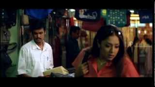 Priyamana Thozhi  Jyothika chases Madhavan [upl. by Jenness]