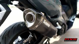 Tmax560 Akrapovic Carbon Sound test [upl. by Jun]