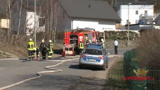 Brennende Wiesen in Kreuztal von Feuerwehr gelöscht [upl. by Healy553]