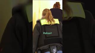 LKA Berlin Einsatz mit Haftbefehl 🚓🚨👮🏻‍♀️ polizei polizisten alphauni shorts [upl. by Leiso]