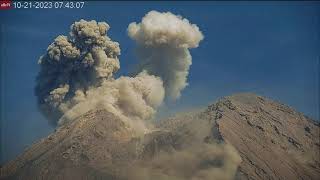 Oct 20 2023 Semeru volcano  2 Strombolian eruptions double ash plume [upl. by Ytsur]