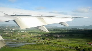 Boeing 777 LAST SECOND Go Around STEEP Climb [upl. by Calley]