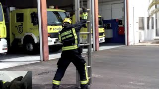 BOMBEROS  ESCALERAS  MANEJO POR UN SOLO BOMBERO [upl. by Mahmud761]