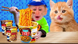 Baby Monkey KiKi cook noodles with cats and play with kittens Coco Monkey [upl. by Divadleahcim]