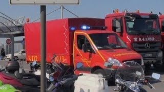 Flughafenfeuerwehr Düsseldorf auf Einsatzfahrt RTWLKW  NEF BF Zusammenschnitt [upl. by Joella561]