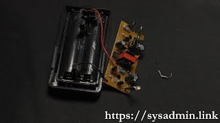 Простой ремонт зарядного устройства для аккумуляторов 2x18650Repairs travel charger 18650 [upl. by Rabjohn]