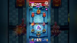 MAZO DE GIGANTES NOBLES EVO VS MASO DE CLICLO RÁPIDO clashroyale gaming viralshorts supercell [upl. by Koerner685]