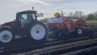 Trimble XCN 2050 met TrueTracker werktuigbesturing op Miedema pootmachine [upl. by Akeryt664]