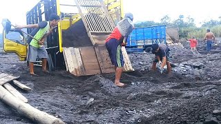 miners sift sand containing small stones on a truck bed  andhry ex [upl. by Joao]