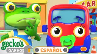 Primera prueba de manejo de Bebé camión  🐸 Garaje de Gecko  Carros para niños  Vídeos educativos [upl. by Questa]