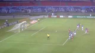 Fabio defende penalti de Nilmar  Cruzeiro 2x0 Internacional [upl. by Nodroj]