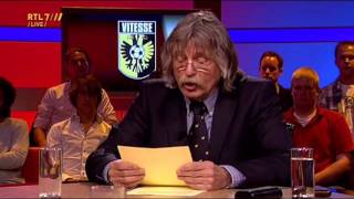 VI 150811  Johan Derksen over de rare contracten van oa kraanmachinisten bij Vitesse [upl. by Neumeyer55]