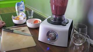 Philips HR 7775 Mixer making a Smoothie [upl. by Adnema]