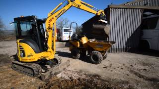 Loading Thwaites 1 ton dumper with Engcon equipped Komatsu [upl. by Annaoy]