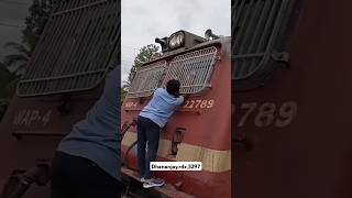 What will happen if OHE Very breaks and falls on the train indianrailways railways train [upl. by Anitnatsnok]