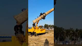 Working of engineering machine excavator rotating wood grabber caneautomobile rotarymachine high [upl. by Htiduy]