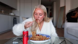 En mysig liten mukbang från mig till er [upl. by Aliel]