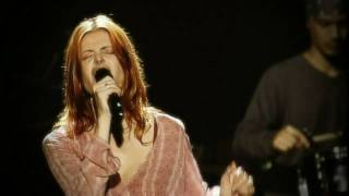 HD Axelle Red  A Tatons Bataclan 2003 [upl. by Acire]