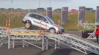 Видео Great Wall Haval H8 тестдрайв с ММАС 2014 [upl. by Mharba766]