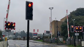 Lymington Town Level Crossing Hampshire [upl. by Smaoht]