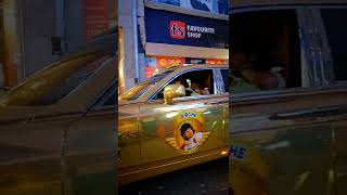 Taxi as a Gold Rolls Royce Phantom Not expensive to rent Details on full video rollsroyce [upl. by Garrott]