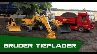 CAT Laderaupe Transport mit Bruder Tieflader Umbau Erdbau Seidl [upl. by Meyeroff943]